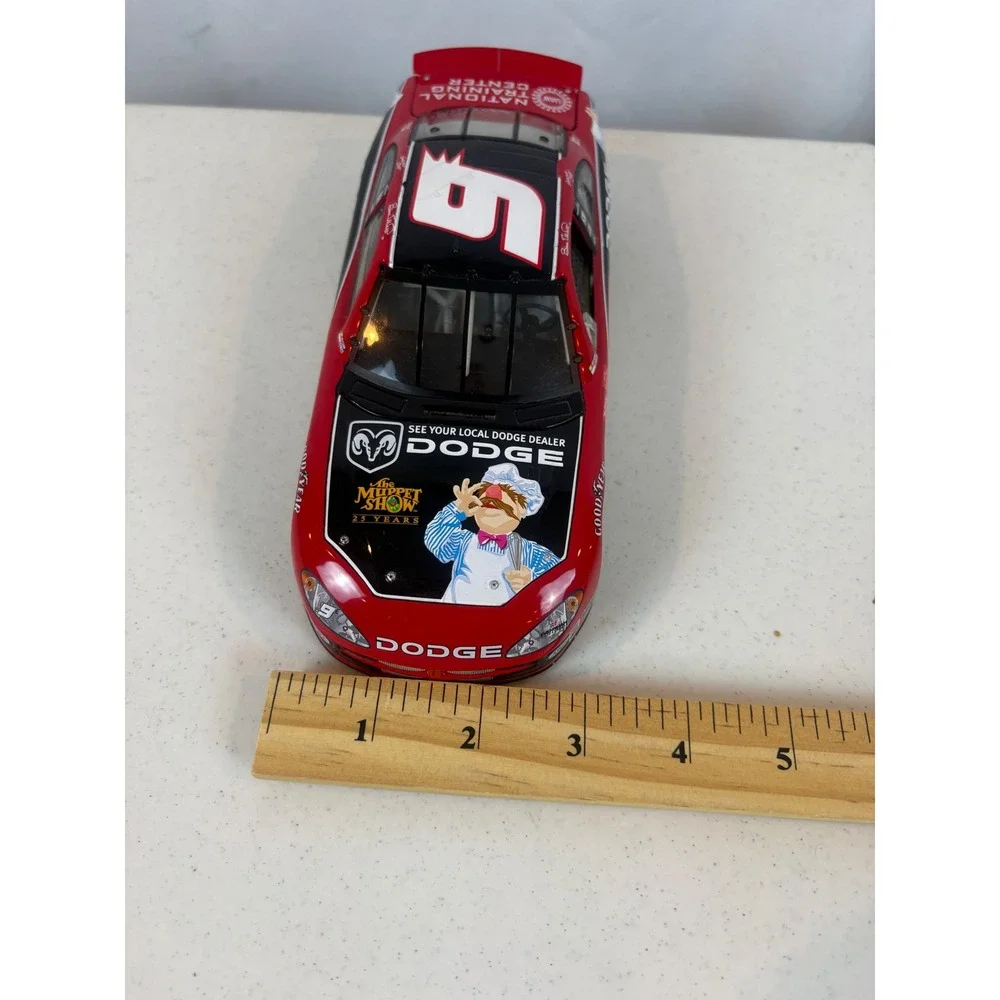Bill Elliott 9 Dodge Muppets Swedish Chef 1:24 Diecast Action Performance 2002